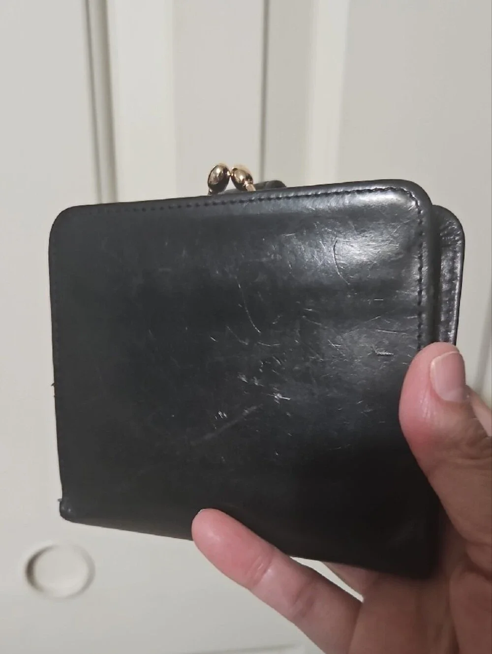 Coach EUC Kisslock Vintage Black Leather Compact Wallet